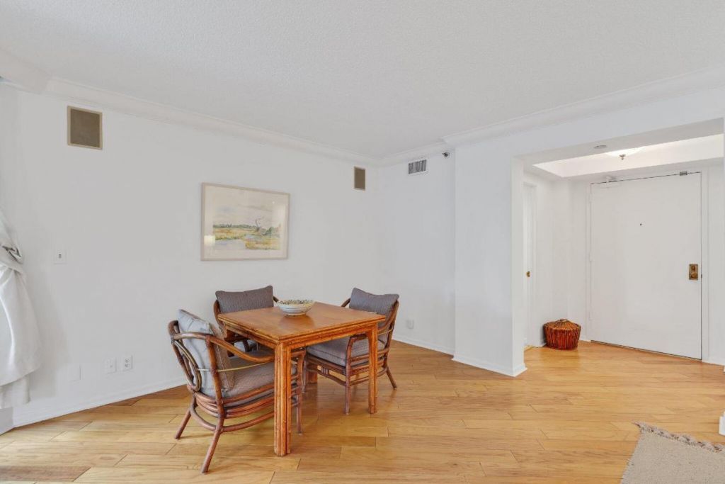 100 SE 5th Avenue, Unit 308, Boca Raton, FL 33432 Photo