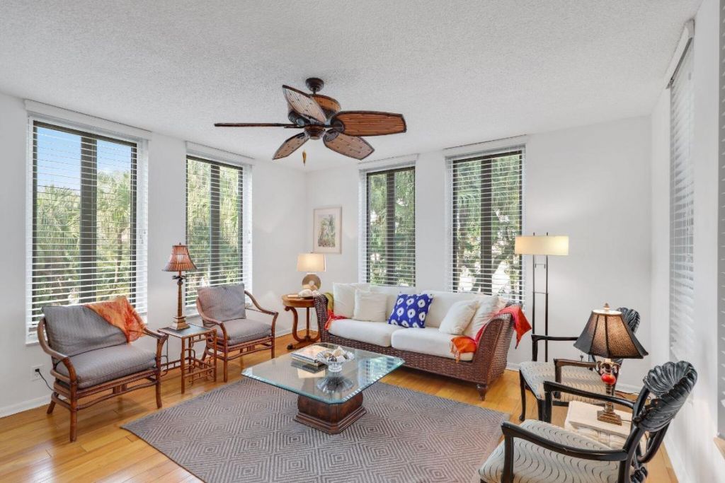 100 SE 5th Avenue, Unit 308, Boca Raton, FL 33432 Photo