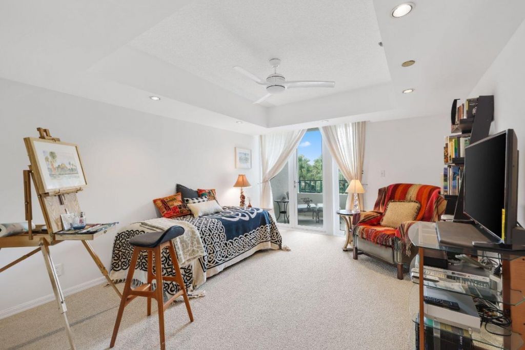 100 SE 5th Avenue, Unit 308, Boca Raton, FL 33432 Photo