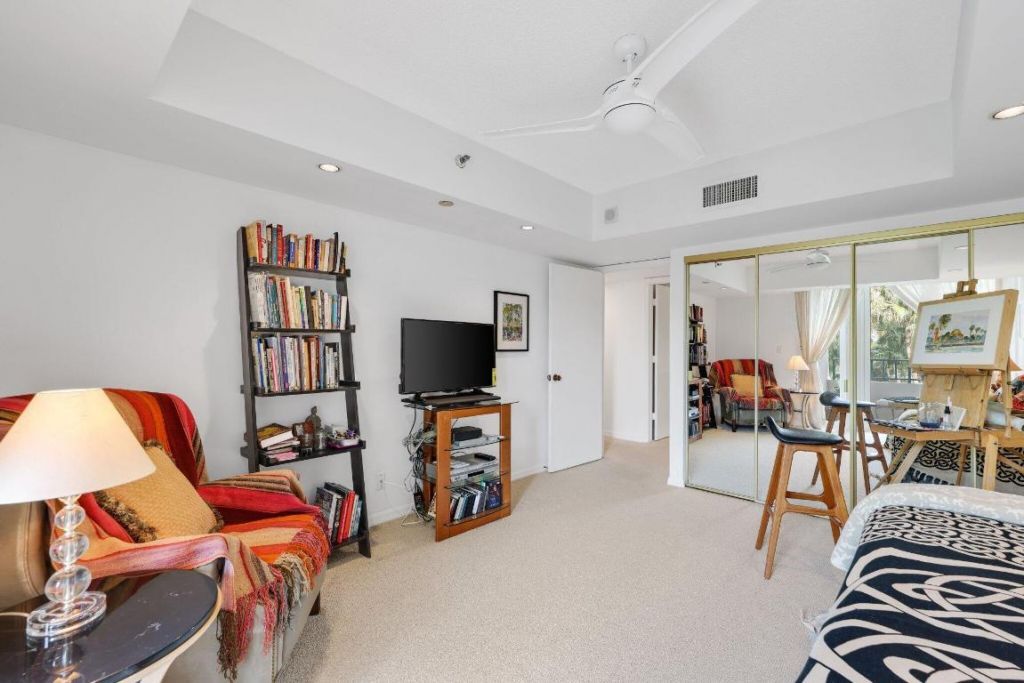 100 SE 5th Avenue, Unit 308, Boca Raton, FL 33432 Photo