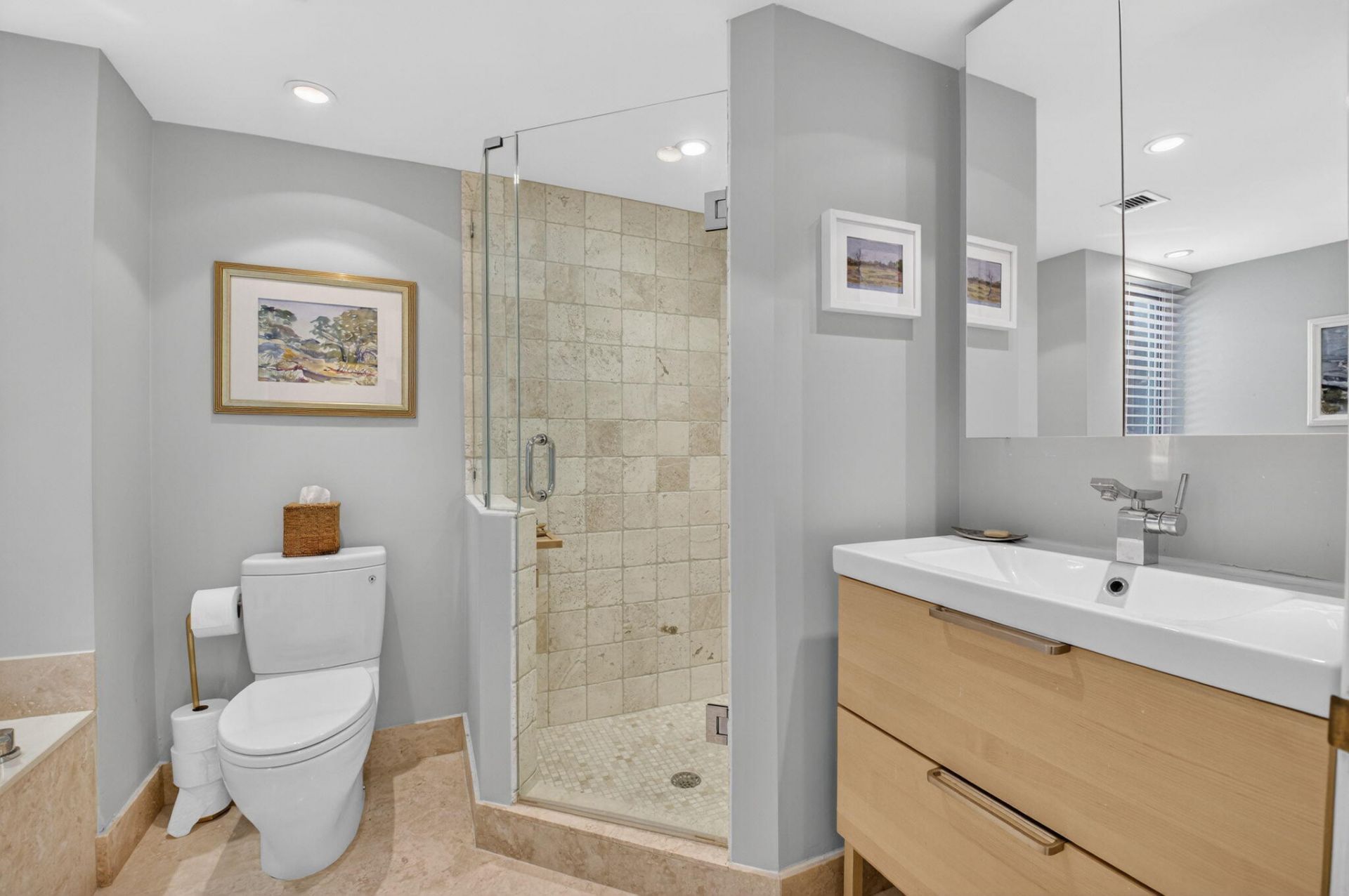 100 SE 5th Avenue, Unit 308, Boca Raton, FL 33432 Photo