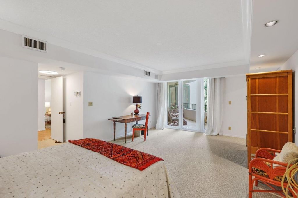 100 SE 5th Avenue, Unit 308, Boca Raton, FL 33432 Photo