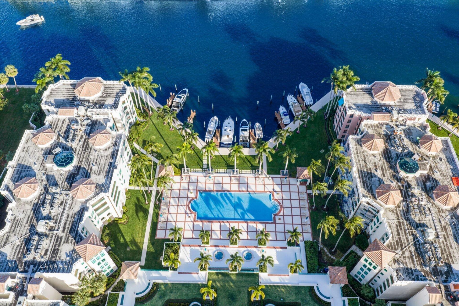 100 SE 5th Avenue, Unit 308, Boca Raton, FL 33432 Photo