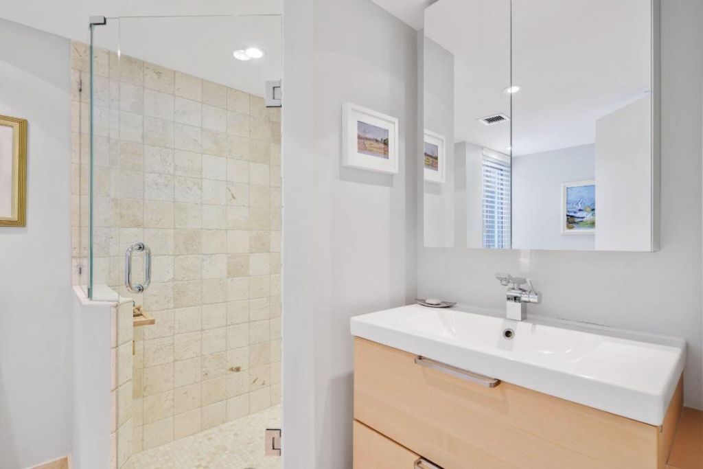 100 SE 5th Avenue, Unit 308, Boca Raton, FL 33432 Photo