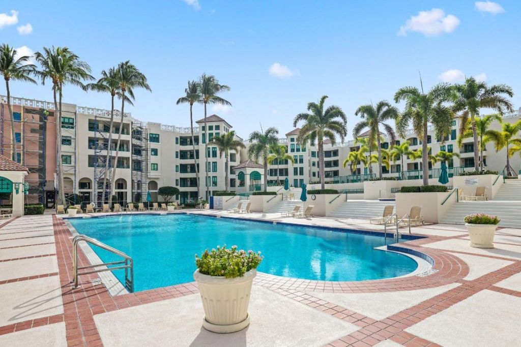 100 SE 5th Avenue, Unit 308, Boca Raton, FL 33432 Photo
