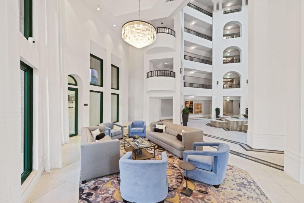 100 SE 5th Avenue, Unit 308, Boca Raton, FL 33432 Photo