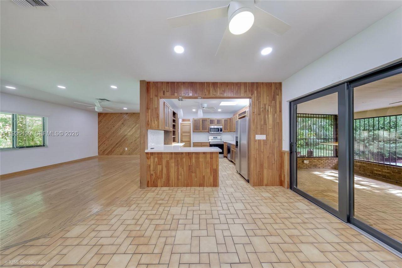 6290 SW 86th St, Miami, FL 33143 Photo