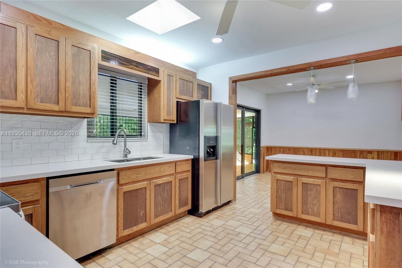 6290 SW 86th St, Miami, FL 33143 Photo