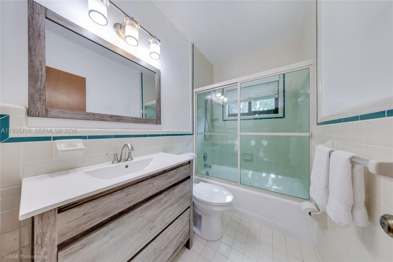 6290 SW 86th St, Miami, FL 33143 Photo