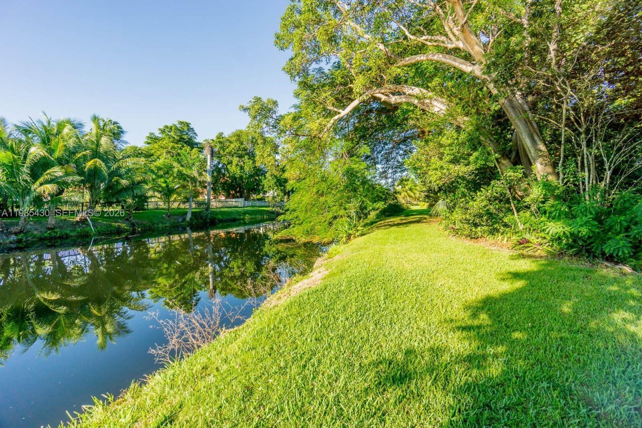 6290 SW 86th St, Miami, FL 33143 Photo