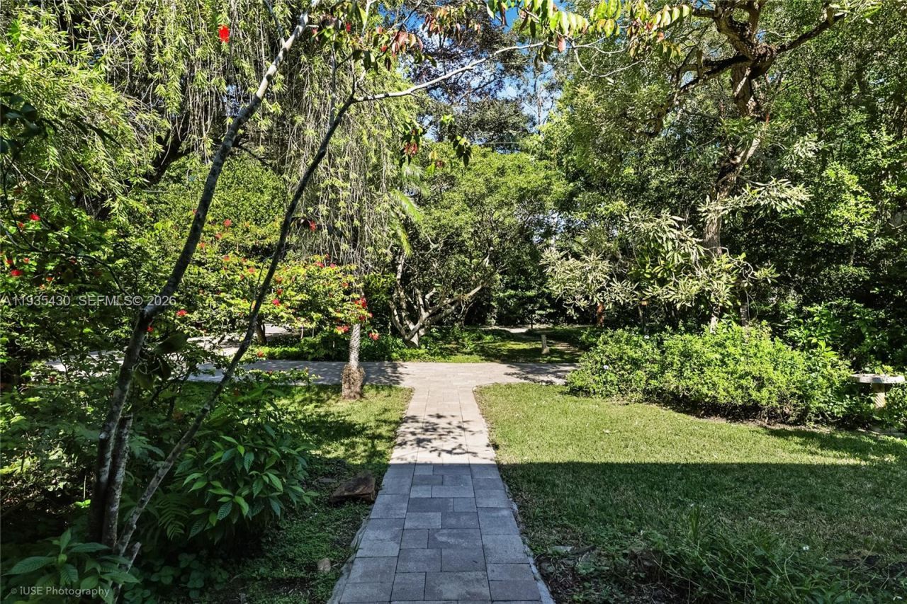 6290 SW 86th St, Miami, FL 33143 Photo