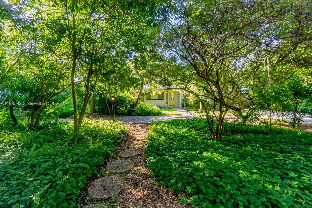 6290 SW 86th St, Miami, FL 33143 Photo