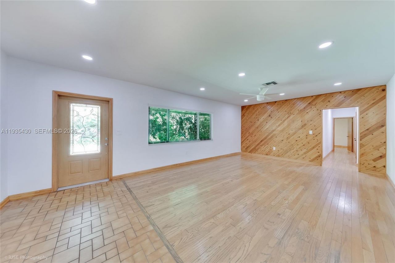 6290 SW 86th St, Miami, FL 33143 Photo