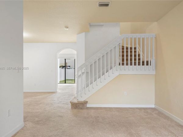 3366 W 90th Ter , Hialeah, FL 33018