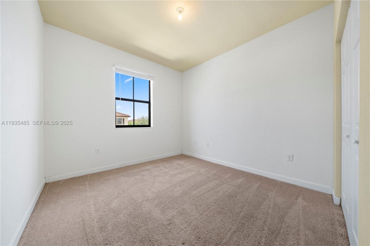 3366 W 90th Ter , Hialeah, FL 33018 Photo