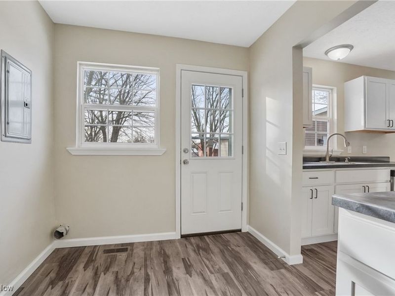 9852 Belden Drive, Windham, OH 44288 Photo 12