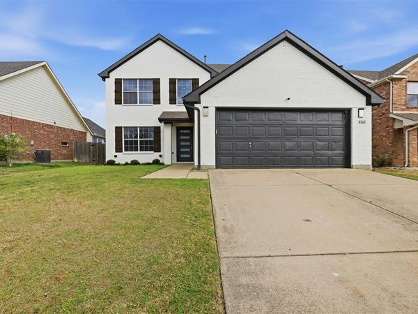 640 Fossil Wood Drive, Saginaw, TX 76179