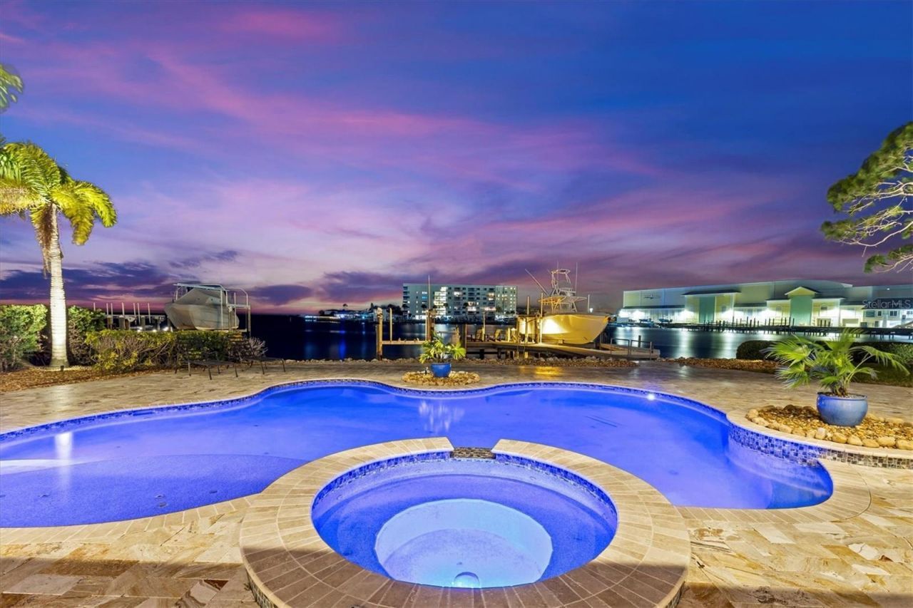 2484 Baywood Drive W, Dunedin, FL 34698 Photo