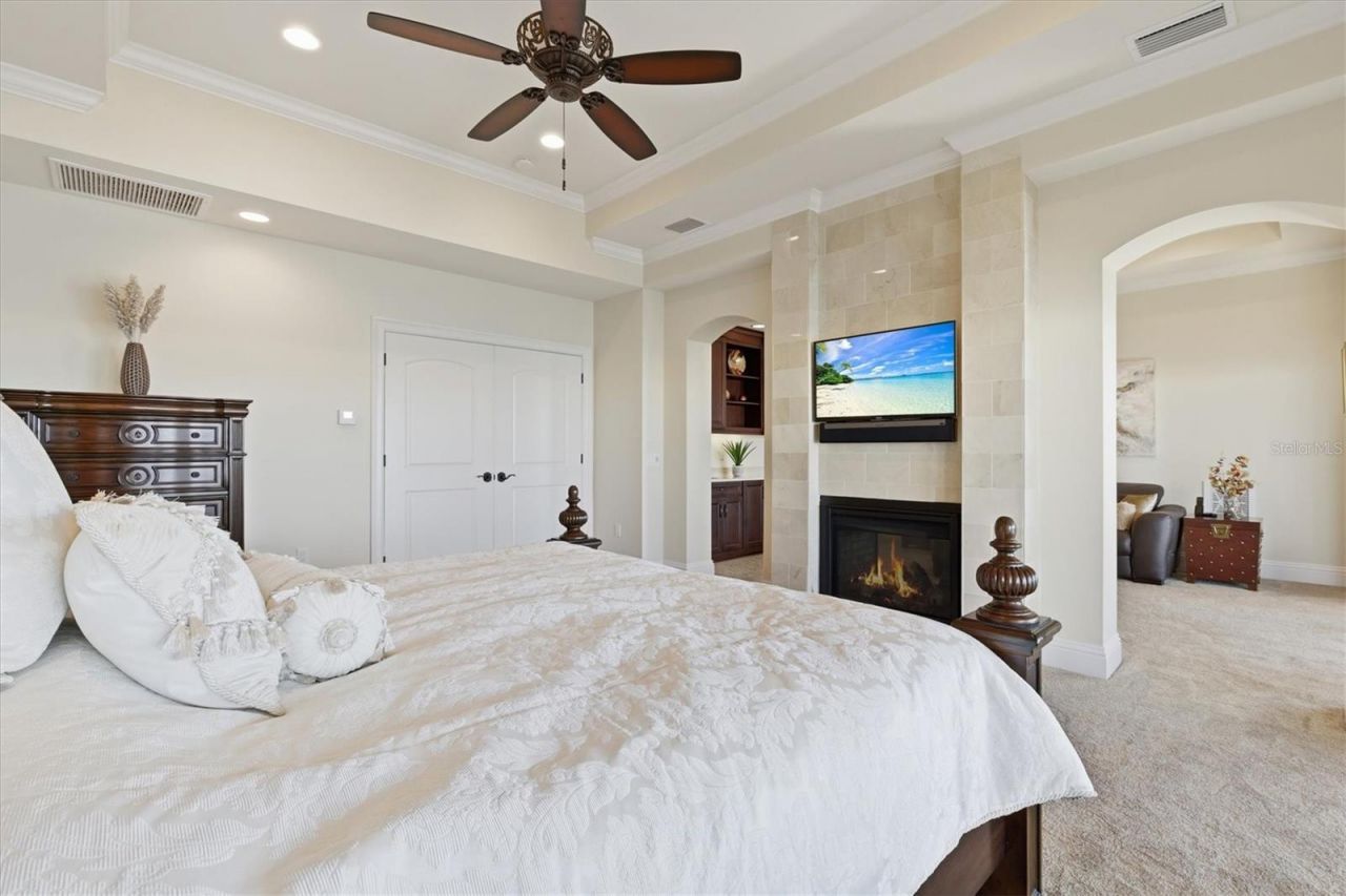 2484 Baywood Drive W, Dunedin, FL 34698 Photo