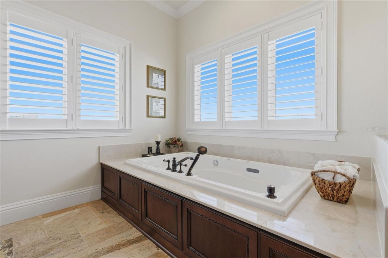 2484 Baywood Drive W, Dunedin, FL 34698 Photo