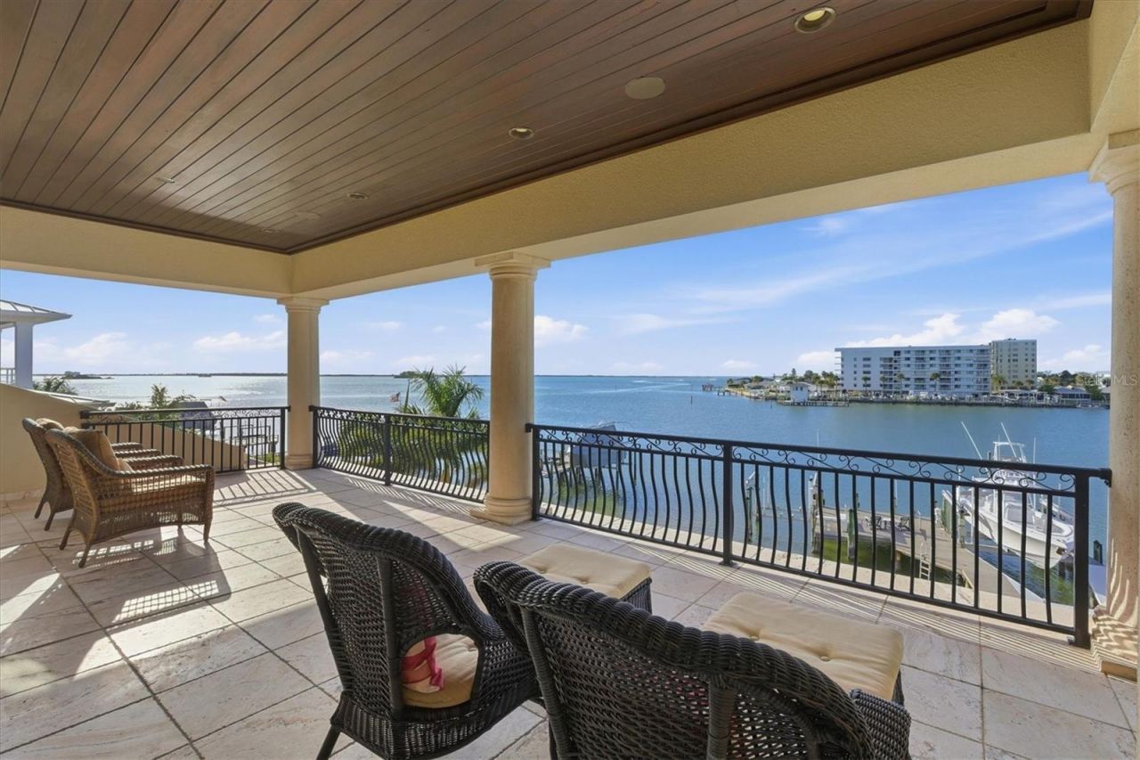 2484 Baywood Drive W, Dunedin, FL 34698 Photo