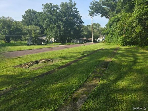 912 Olive Street, New Haven, MO 63068