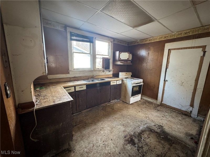 1041 Diagonal Road, Akron, OH 44320 Photo 7