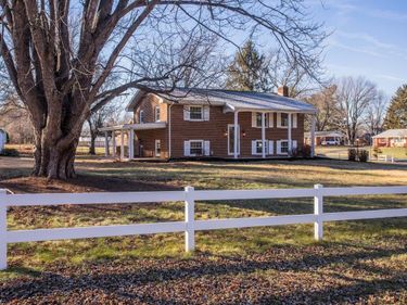 12 ESSEX RD, GROTTOES, VA 24441