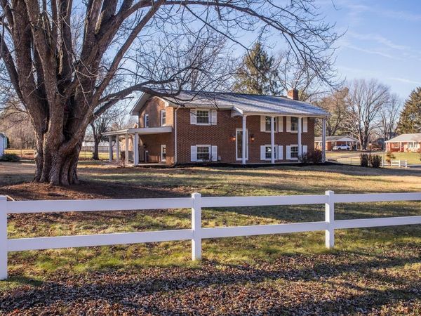 12 ESSEX RD, GROTTOES, VA 24441