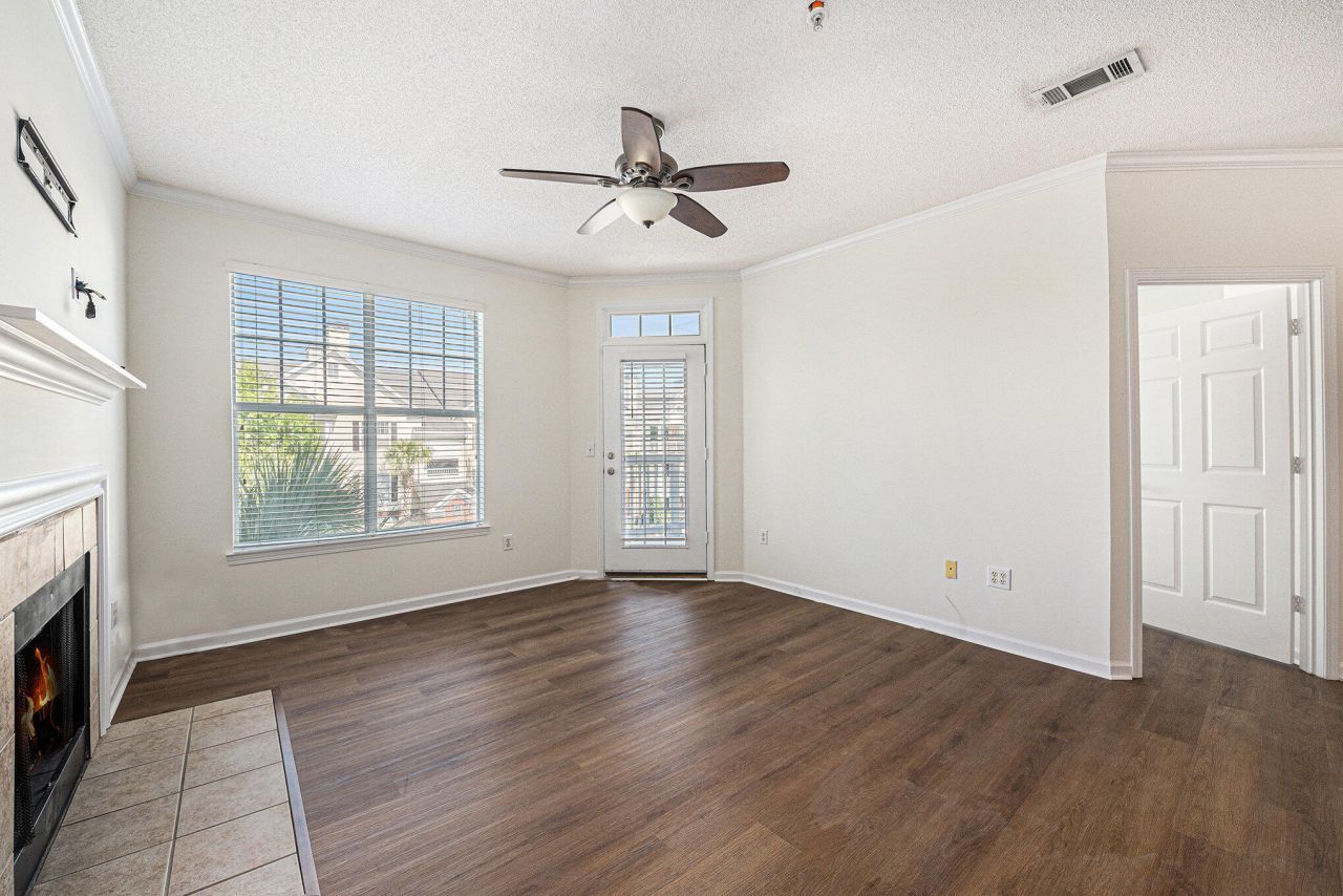 45 Sycamore Avenue Photo 11