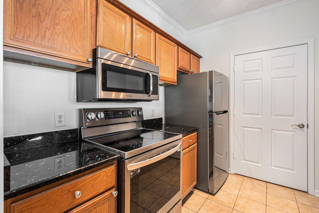 45 Sycamore Avenue Photo 16