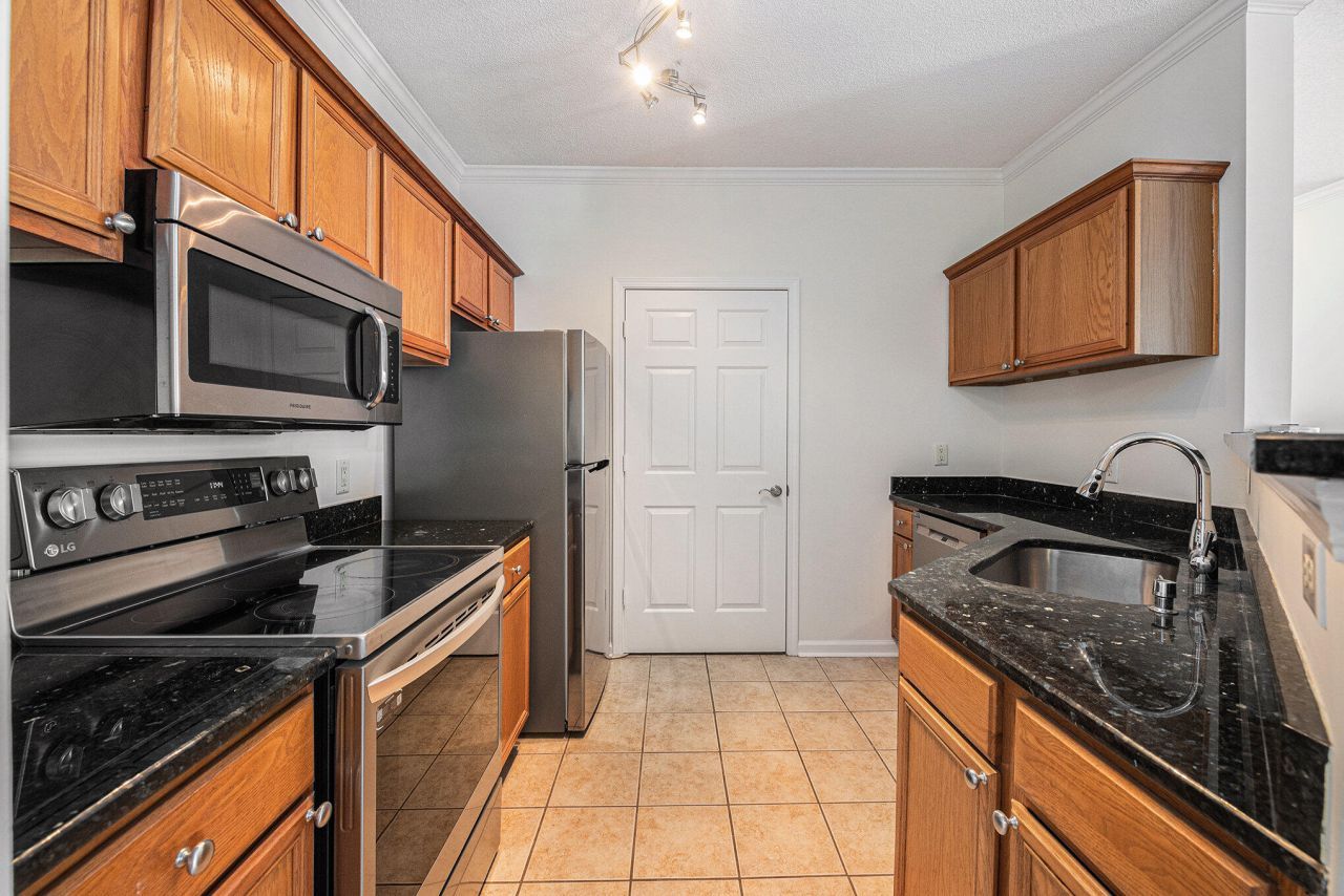 45 Sycamore Avenue Photo 17