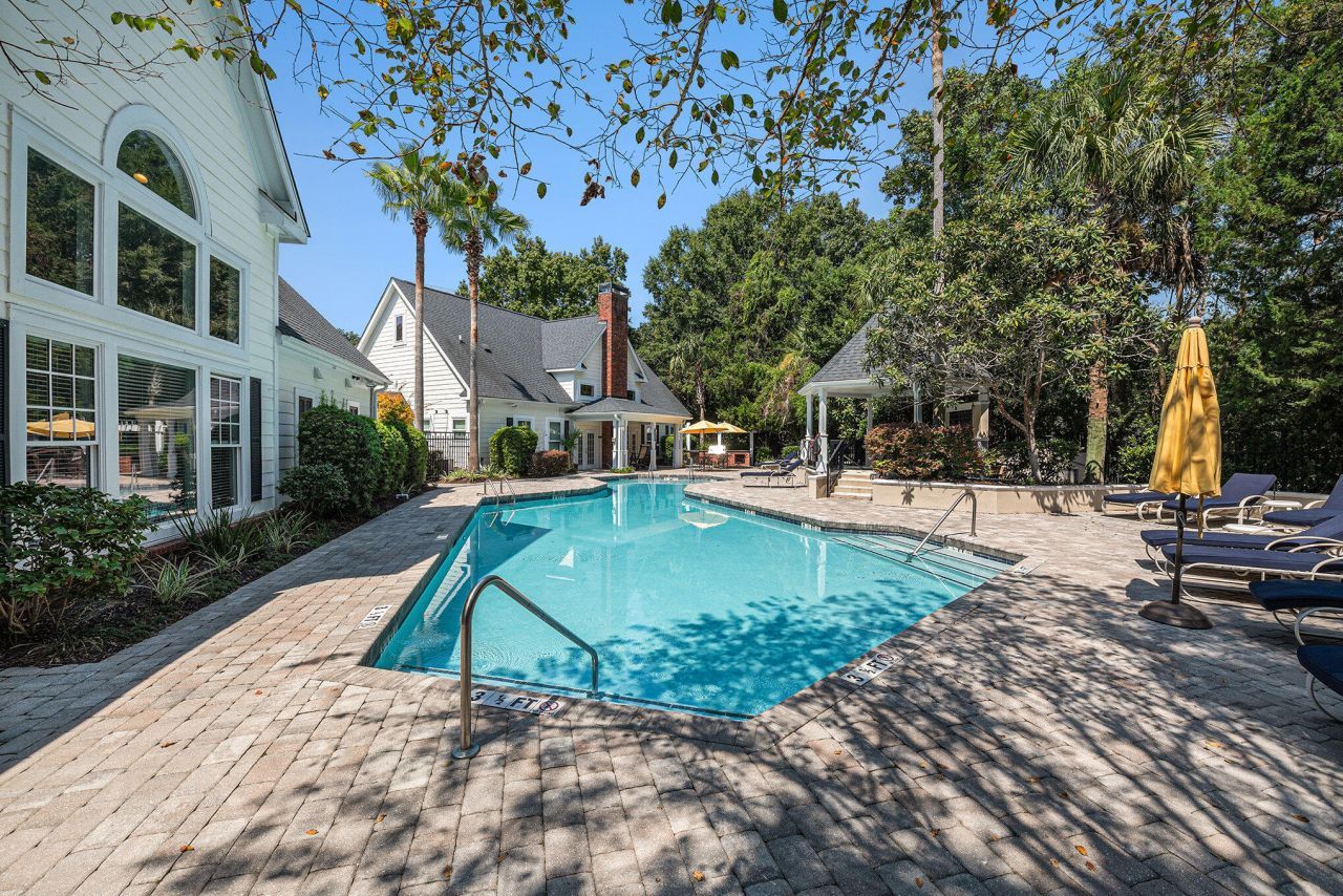 45 Sycamore Avenue Photo 33