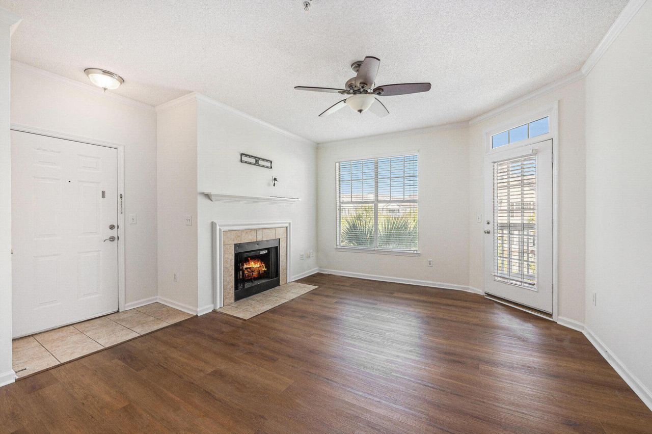 45 Sycamore Avenue Photo 9