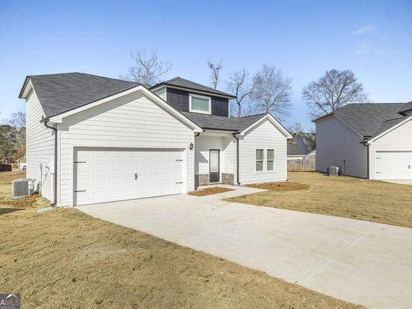 118 Bulloch Court, Byron, GA 31008