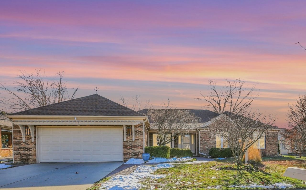 1405 Old Farm Road, Champaign, IL 61821 Main Photo