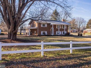 12 ESSEX ROAD, GROTTOES, VA 24441