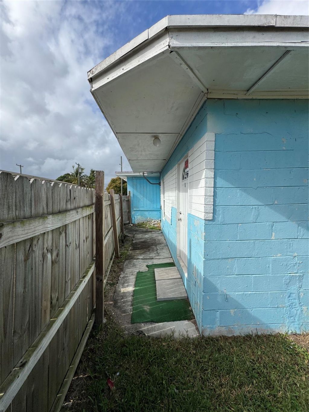 812 N 17th St, Fort Pierce, FL 34950 Photo