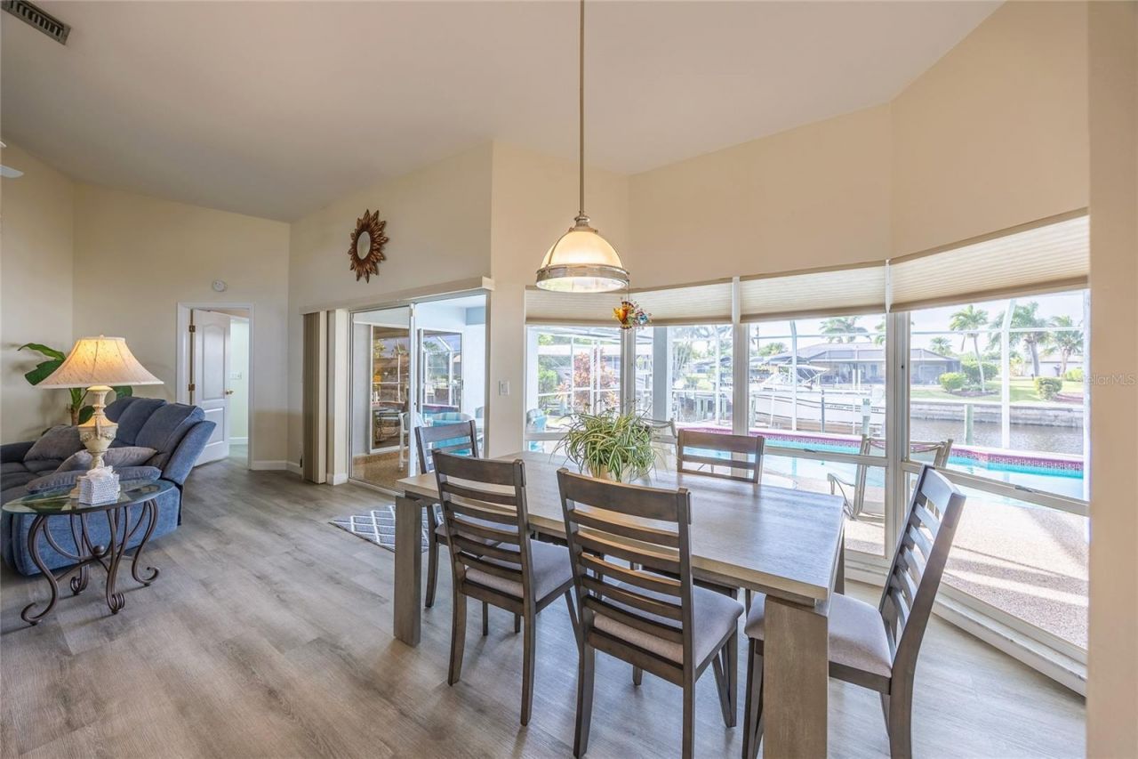 3316 SE 19th Place, Cape Coral, FL 33904 Photo