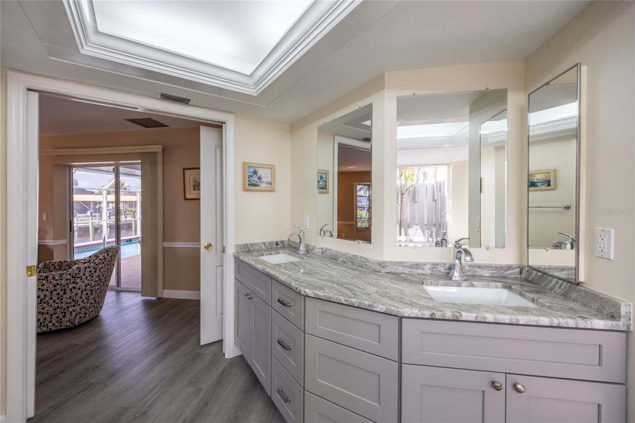 3316 SE 19th Place, Cape Coral, FL 33904 Photo