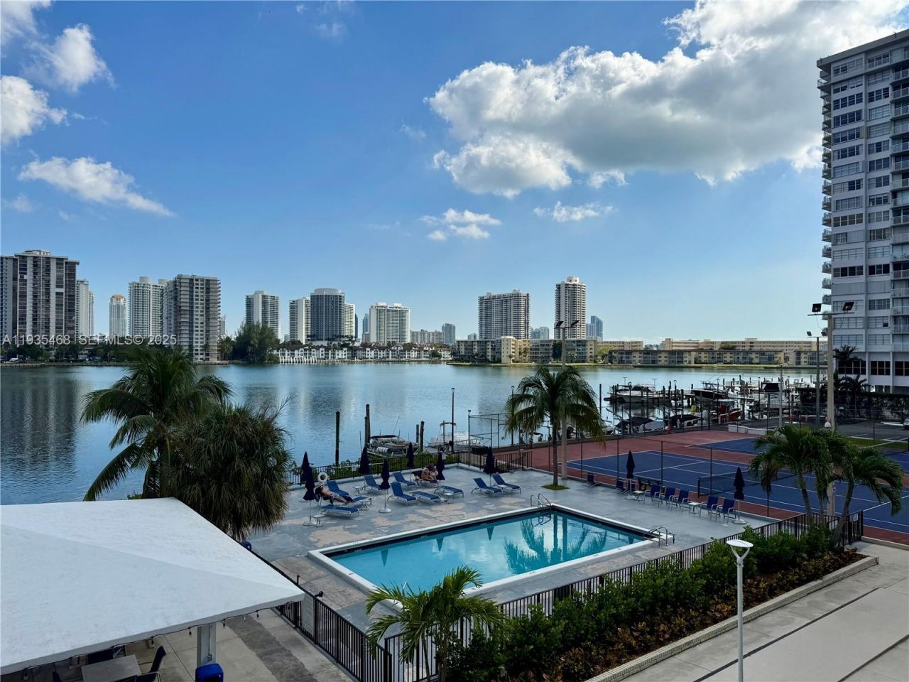 2780 NE 183rd St, Unit 514, Aventura, FL 33160 Photo