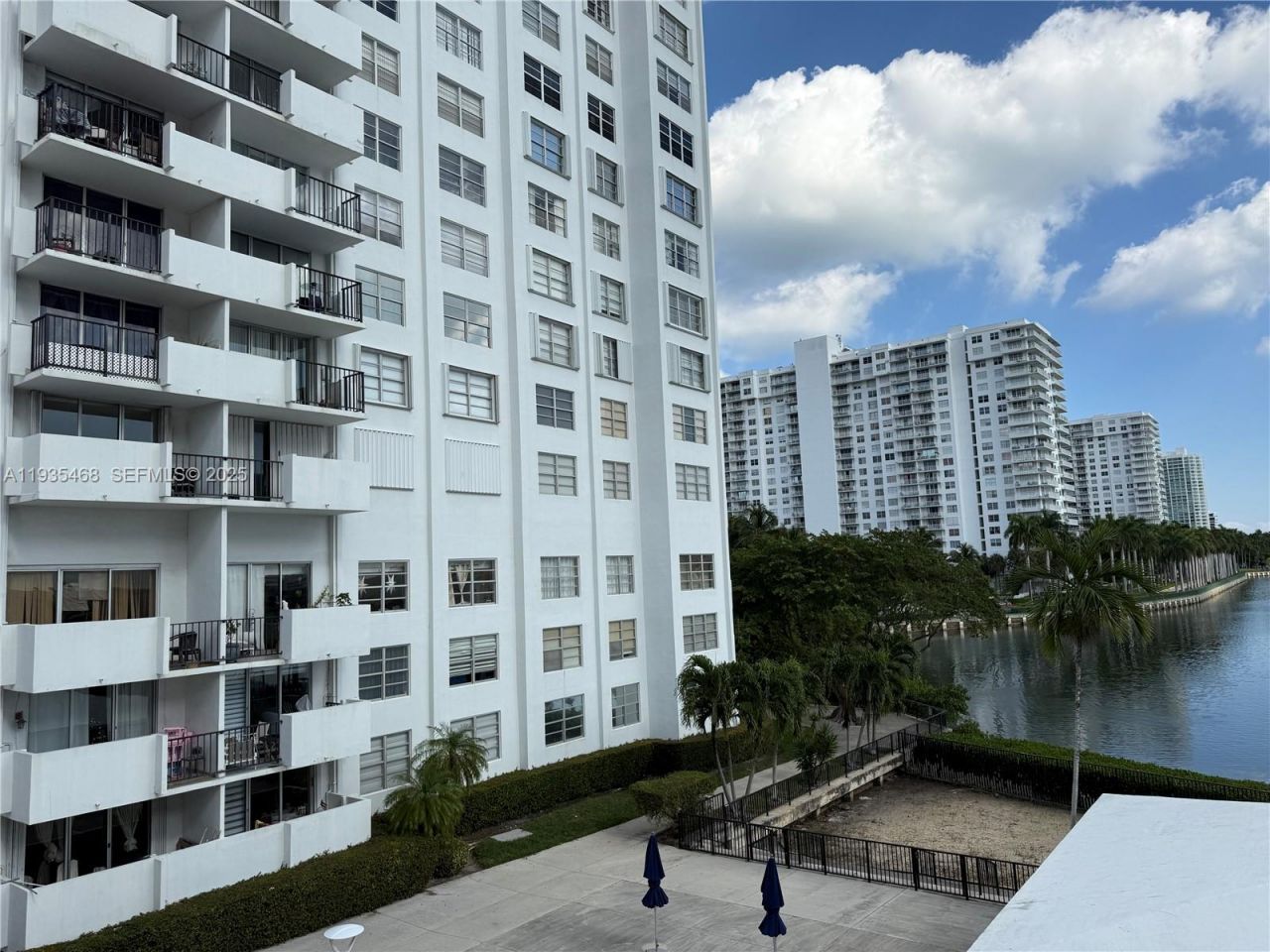2780 NE 183rd St, Unit 514, Aventura, FL 33160 Photo