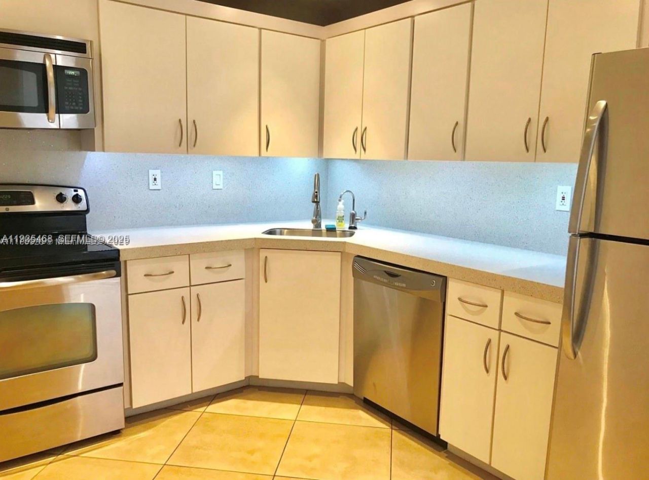 2780 NE 183rd St, Unit 514, Aventura, FL 33160 Photo