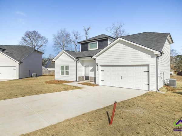 118 Bulloch Court, Byron, GA 31008