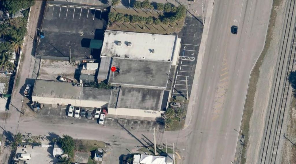 2323 N Dixie Highway, Pompano Beach, FL 33060 Photo