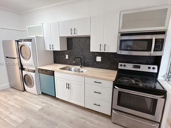 635 12th St, Unit 11, Miami Beach, FL 33139