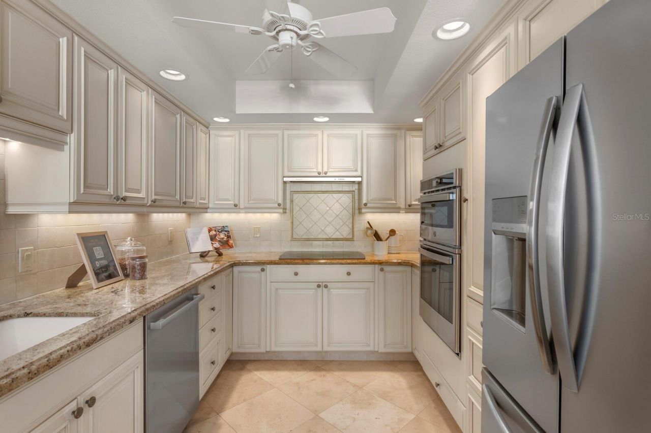 1212 Benjamin Franklin Drive, Unit 501, Sarasota, FL 34236 Photo