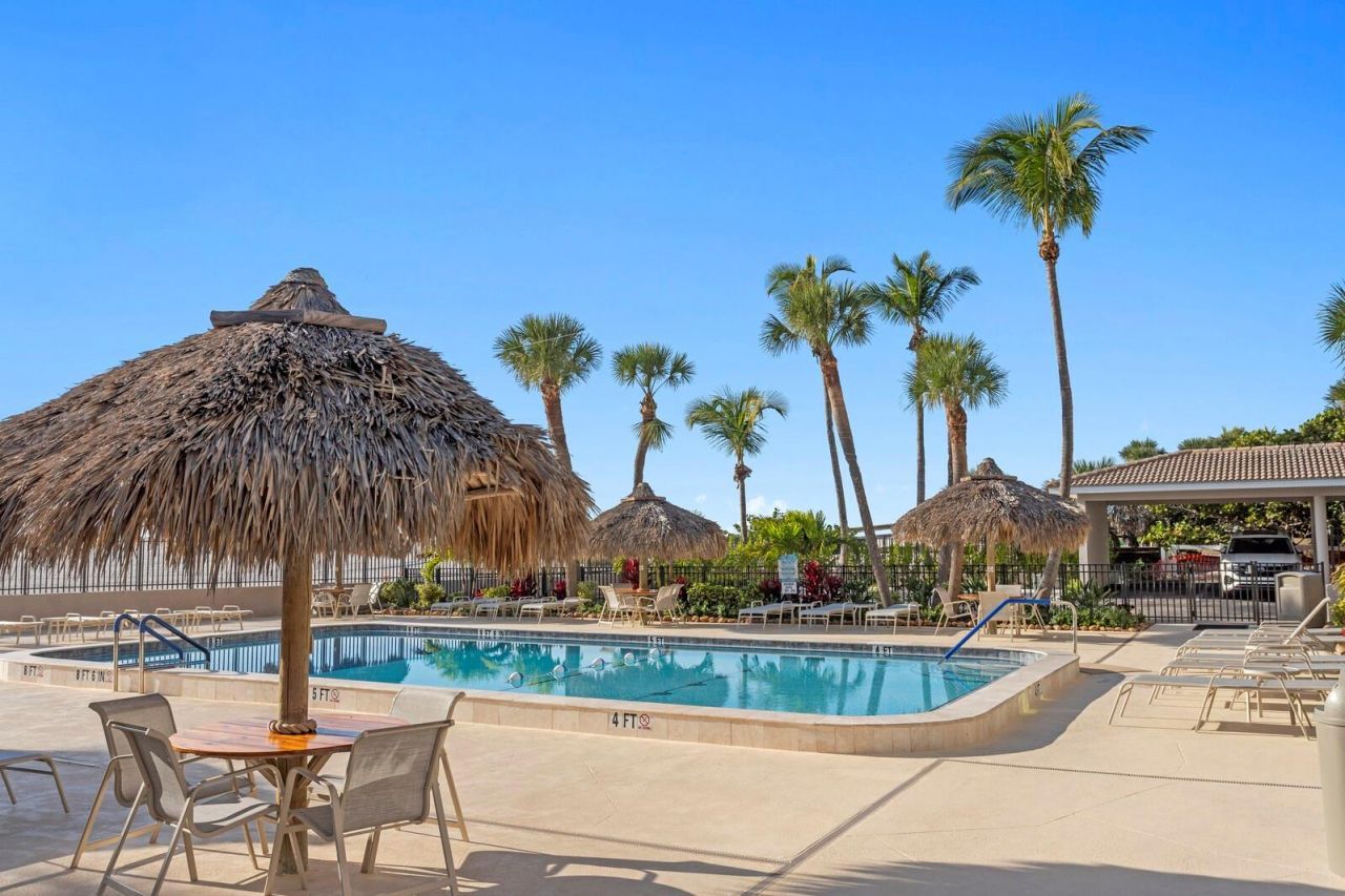 1212 Benjamin Franklin Drive, Unit 501, Sarasota, FL 34236 Photo