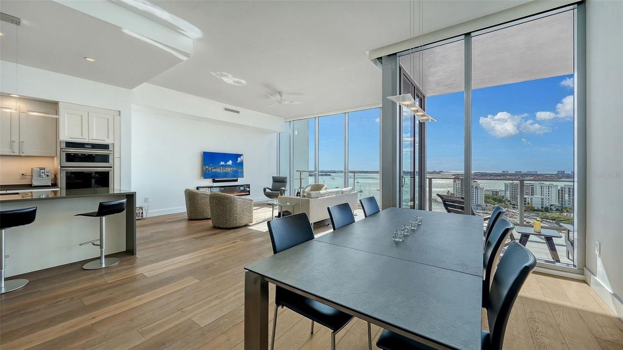 1155 N Gulfstream Avenue, Unit 1704, Sarasota, FL 34236 Photo