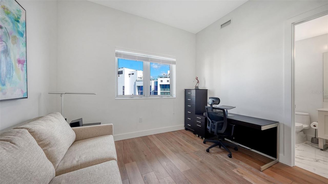 1155 N Gulfstream Avenue, Unit 1704, Sarasota, FL 34236 Photo